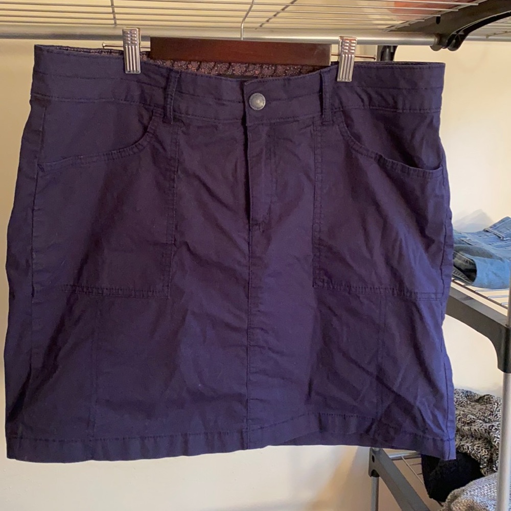 Lee straight fit navy skirt